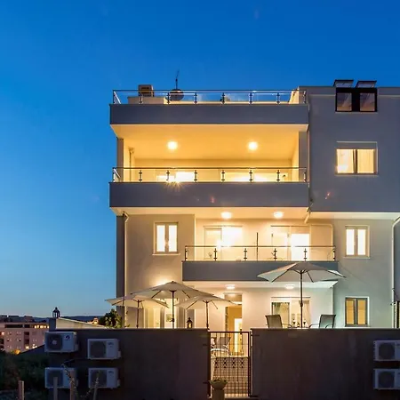 Lux Belo Horizonte Split
